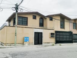 VENTA O RENTA CASA DE 4 RECAMARAS EN MALIBRAN CIUDAD DEL CARMEN