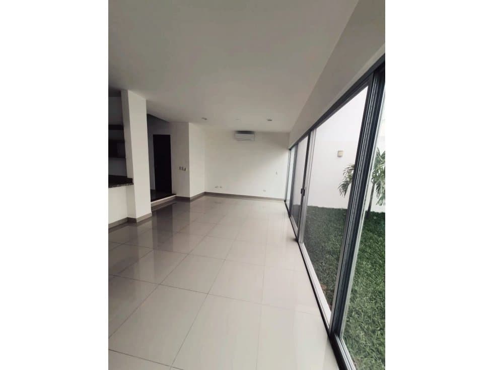 RENTA CASA DE 3 CUARTOS LOS BOSQUES CARMEN — foto 3