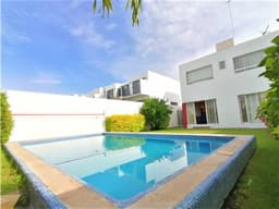 MODERNA CASA EN BURGOS CORINTO RESIDENCIAL