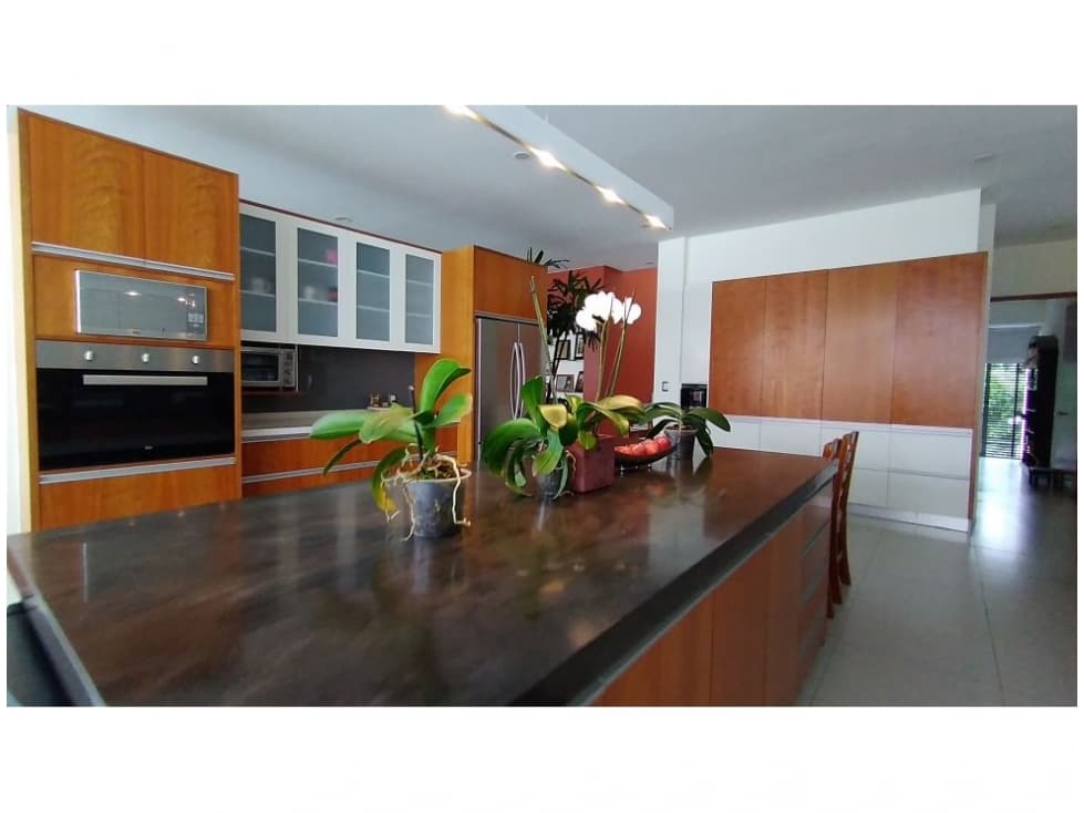HERMOSA Y ESPACIOSA CASA INTELIGENTE EN BURGOR CORINTO — foto 1