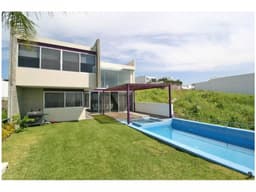 RESIDENCIA ESTILO MINIMALISTA CON ACABADOS DE LUJO