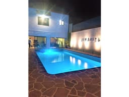 EXCELENTE Y AMPLIA CASA EN CUERNAVACA CON 3 BUNGALOS.