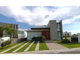 ESPECTACULAR RESIDENCIA EN EXCLUSIVO FRACC. PARAÍSO COUNTRY CLUB