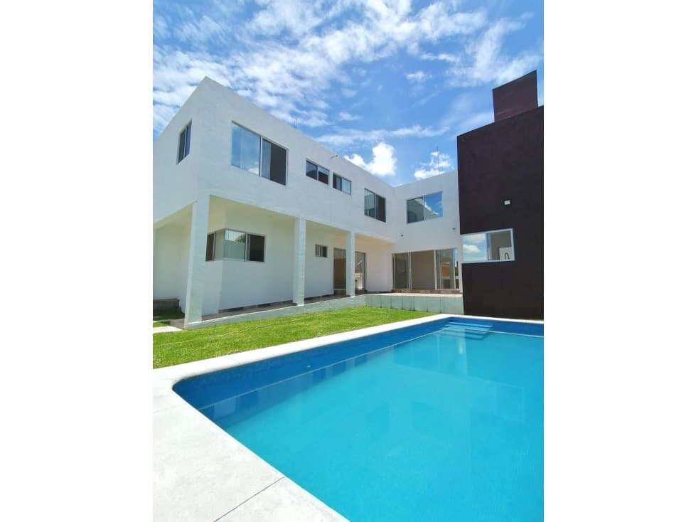 CASA CON ALBERCA AL SUR DE CUERNAVACA — foto 1