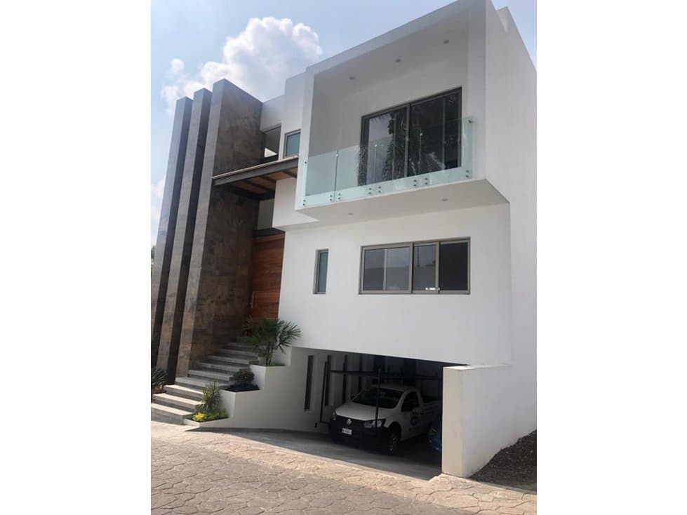 HERMOSA CASA ESTILO MINIMALISTA EN CUERNAVACA ZONA DORADA — foto 3