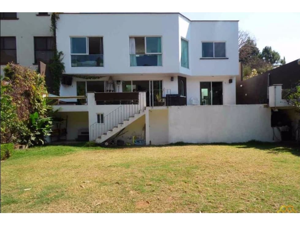 EXCELENTE CASA EN CUERNAVACA CON HERMOSA VISTA — foto 1