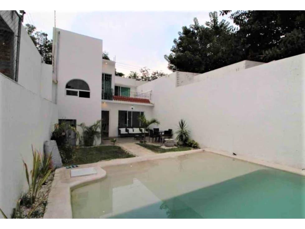 CASA CON ALBERCA EN CUERNAVACA — foto 1