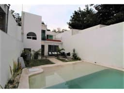 CASA CON ALBERCA EN CUERNAVACA