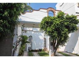 CASA EN ZONA DORADA EN PRIVADA CERRADA CUERNAVACA