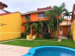 CASA EN  FRACC. LOMAS TETELA SEGURIDAD 24 HORAS EN CUERNAVACA