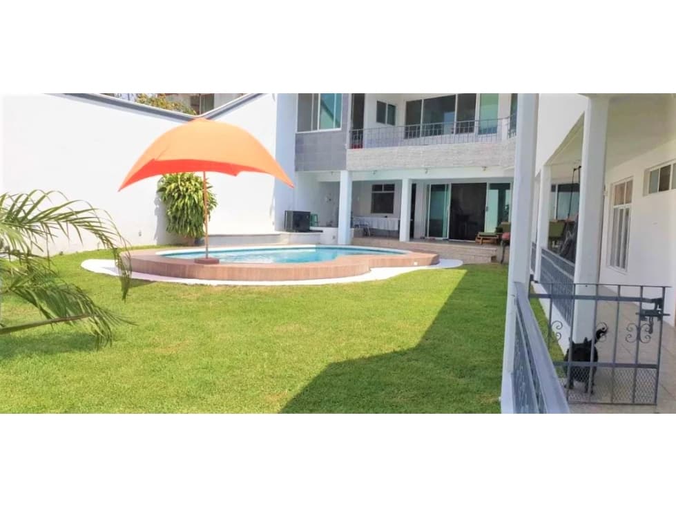 ENORME CASA EN ZONA DORADA DE CUERNAVACA — foto 3