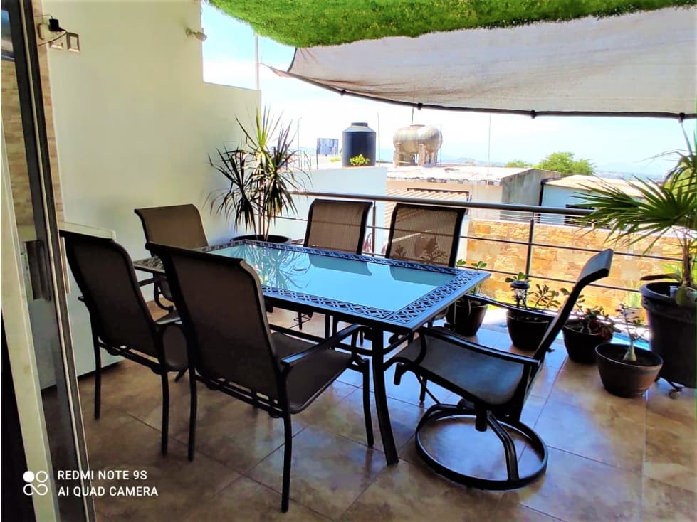 EXCELENTE CASA SOLA EN CUERNAVACA CON ALBERCA PRIVADA — foto 1