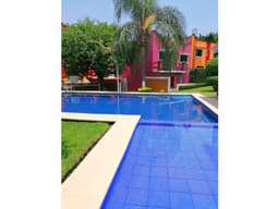 CASA EN BONITO CONDOMINIO BURGOS
