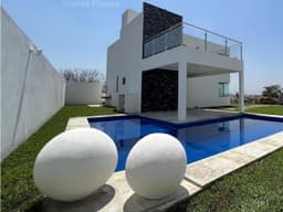 ESTRENA HERMOSA CASA MODERNA EN CLUB DEL GOLF SANTA FE