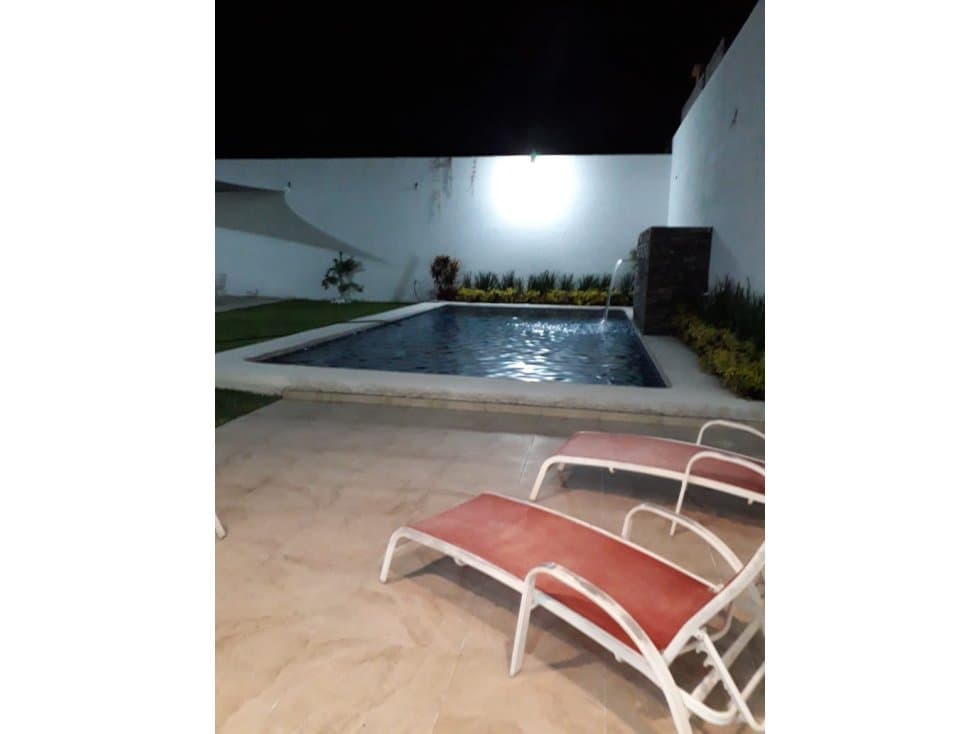 ESPECTACULAR CASA CON GRAN ILUMINACIÓN — foto 4