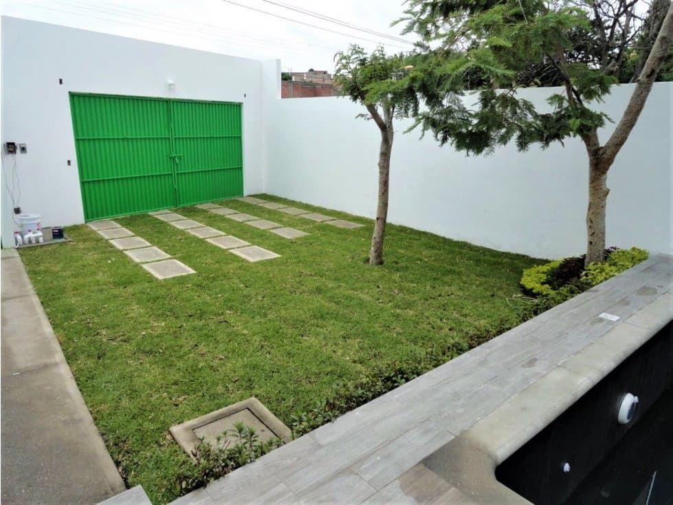 MODERNA CASA CON ALBERCA, ENTREGA INMEDIATA — foto 6