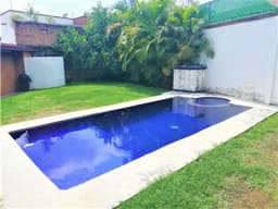 CASA EN EXCLUSIVO FRACCIONAMIENTO