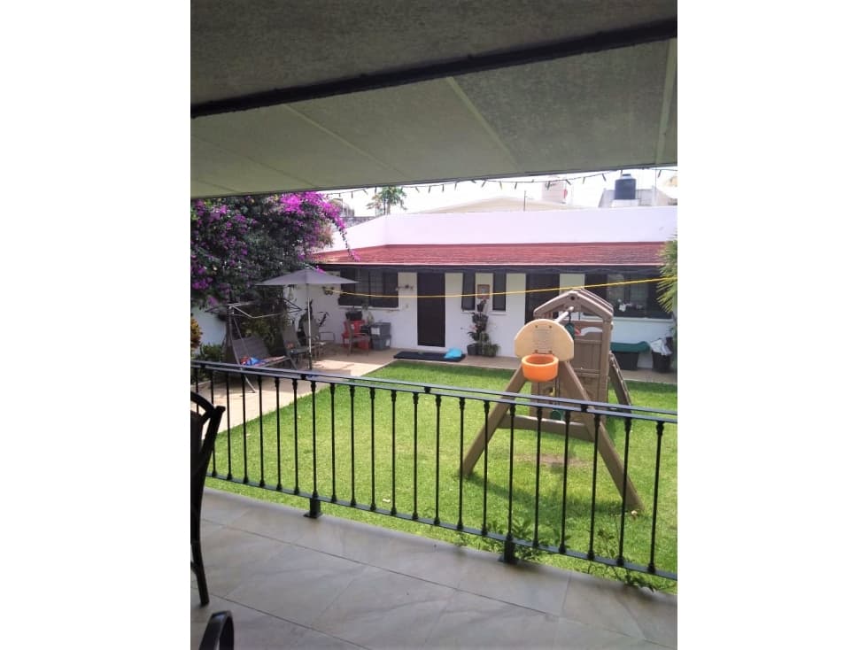 EXCELENTE CASA EN PRIVADA EN CUERNAVACA CON VIGILANCIA — foto 1