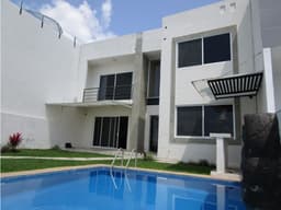 CASA MINIMALISTA CON VISTA PANORAMICA