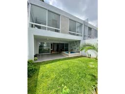 ESTRENA HERMOSA RESIDENCIA CON ARQUITECTURA ATMOSFERICA EN CUERNAVACA