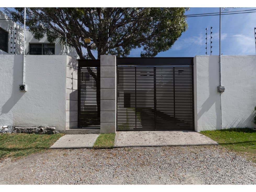 ULTIMA CASA SOLA, MINIMALISTA, ALBERCA — foto 3