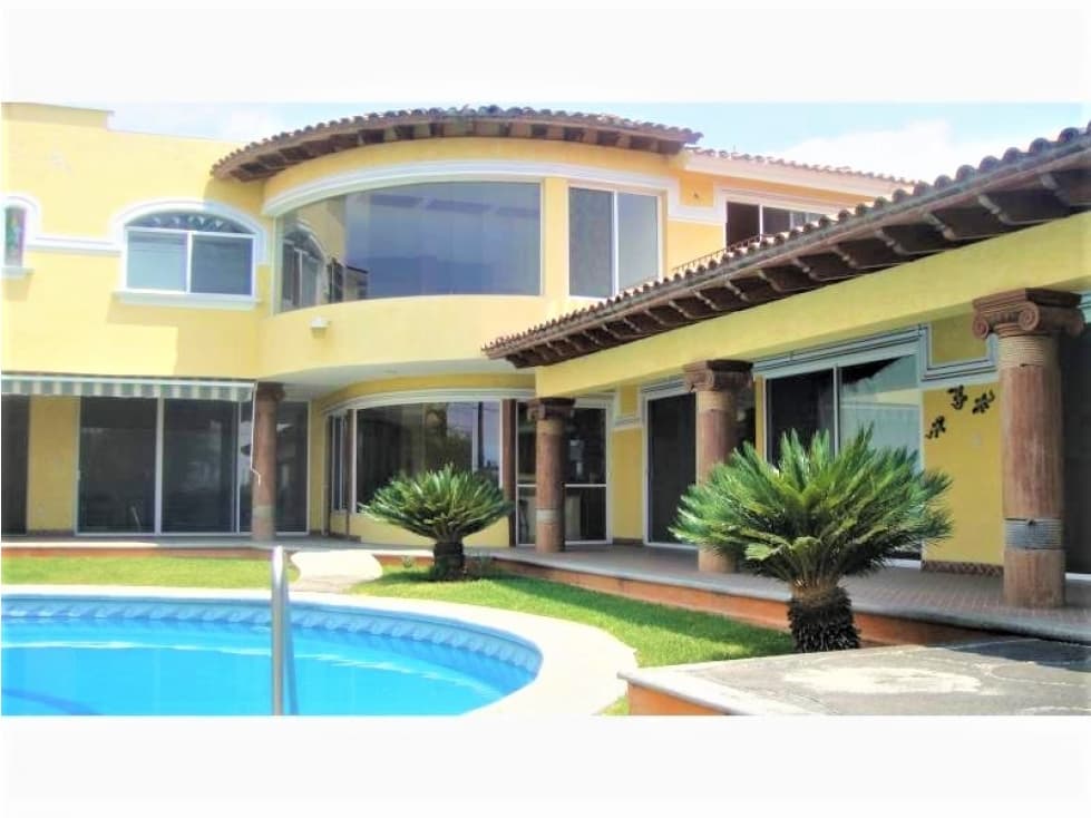 HERMOSA RESIDENCIA ESTILO CUERNAVACA, FRACC. BURGOS — foto 1