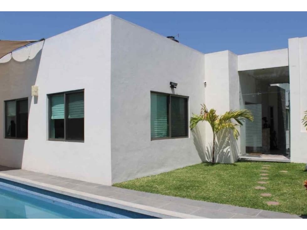 EXCELENTE CASA NUEVA CON ALBERCA EN CUERNNAVACA — foto 1