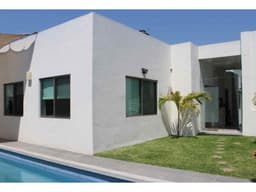 EXCELENTE CASA NUEVA CON ALBERCA EN CUERNNAVACA