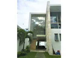 EXCELENTE CASA RESIDENCIAL EN CUERNAVACA ZONA DORADA