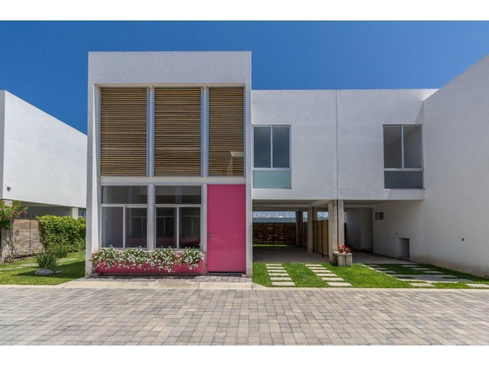 ESTRENA RESIDENCIA CON ALBERCA Y TECHO DOBLE ALTURA — foto 3