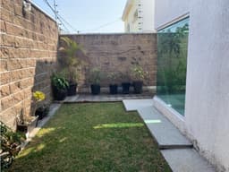 CASA SOLA EN VISTA HERMOSA CUERNAVACA