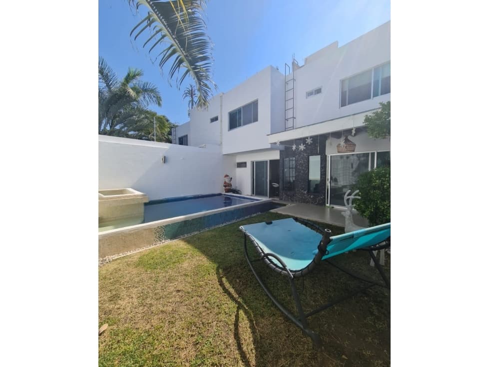 HERMOSA CASA EN PRIVADA CON ALBERCA EN CUERNAVACA — foto 1