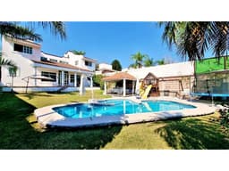 ACOGEDORA CASA EN LAS FINCAS CON VIG 24/7