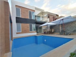 ESTRENA MODERNA CASA CON ALBERCA