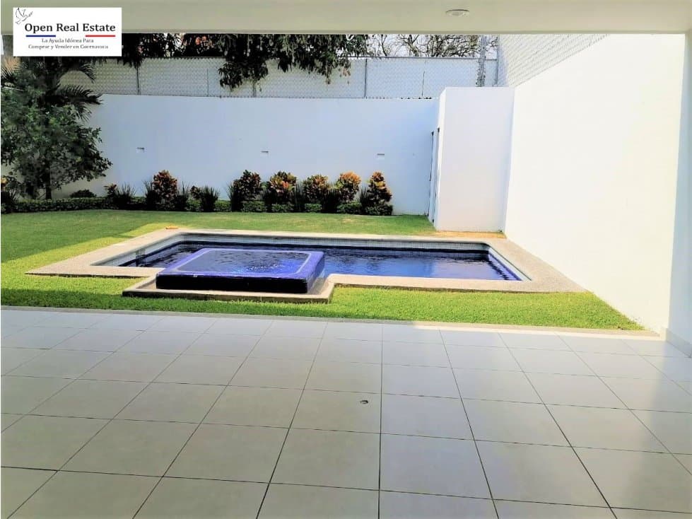 CASA MINIMALISTA EN FRACCIONAMIENTO — foto 5