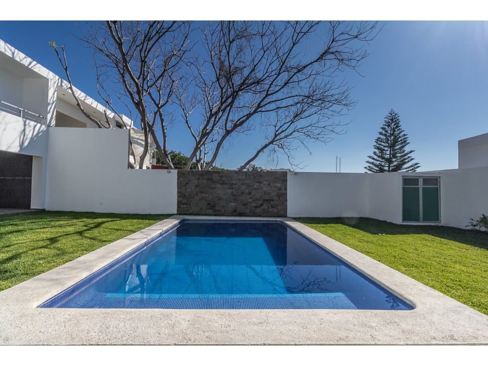 IMPONENTE CASA TIPO BUNKER EN FRACC. PRIVADO — foto 2