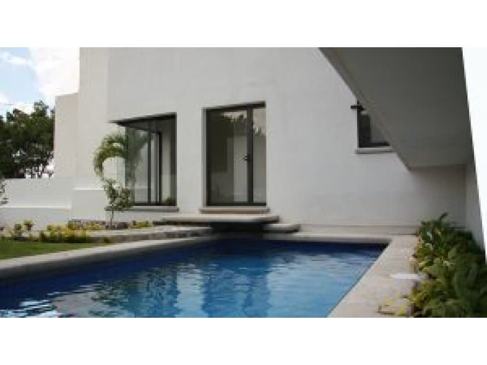 CASA MINIMALISTA EN FRACC. BURGOS BUGAMBILIAS — foto 1