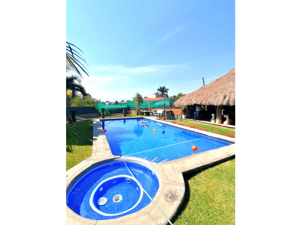BUNGALOW CON ENORME JARDIN Y CANCHA DE TENIS — foto 3