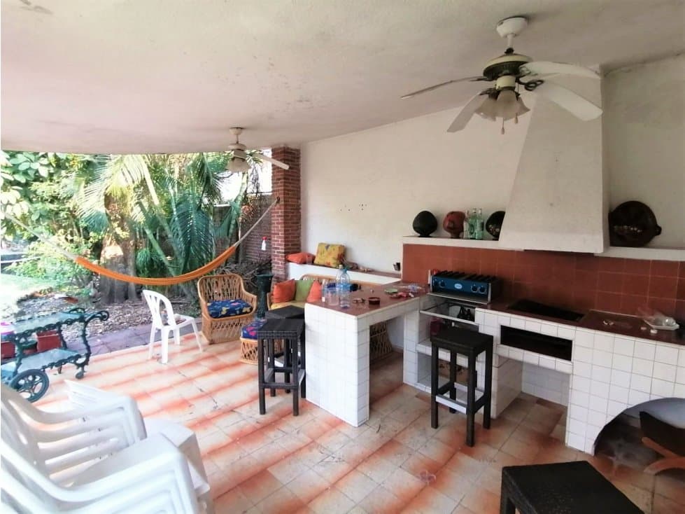 CASA CON 856 MTS. GRAN ALBERCA, PARA REMODELAR — foto 5