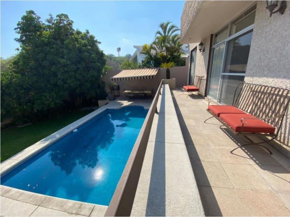 EXCELENTE CASA EN FRACC. PALMIRA EN CUERNAVACA — foto 1