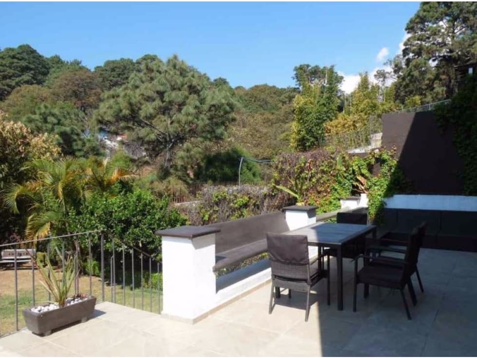 EXCELENTE CASA EN CUERNAVACA CON HERMOSA VISTA — foto 4