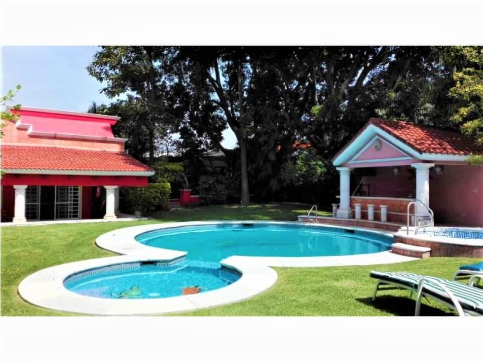 HERMOSA Y COMODA CASA DE UN NIVEL CON BUNGALOW — foto 3
