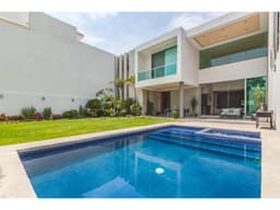 CASA RESIDENCIAL EN CUERNAVACA ZONA DORADA