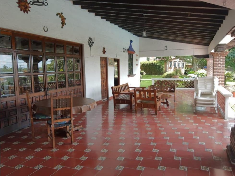 AMPLIA CASA ESTILO CUERNAVACA CON AMPLIA ALBERCA — foto 6