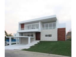 ESTRENA CASA CON PRECIOSO DISEÑO ARQUITECTONICO Y ACABADOS DE LUJO