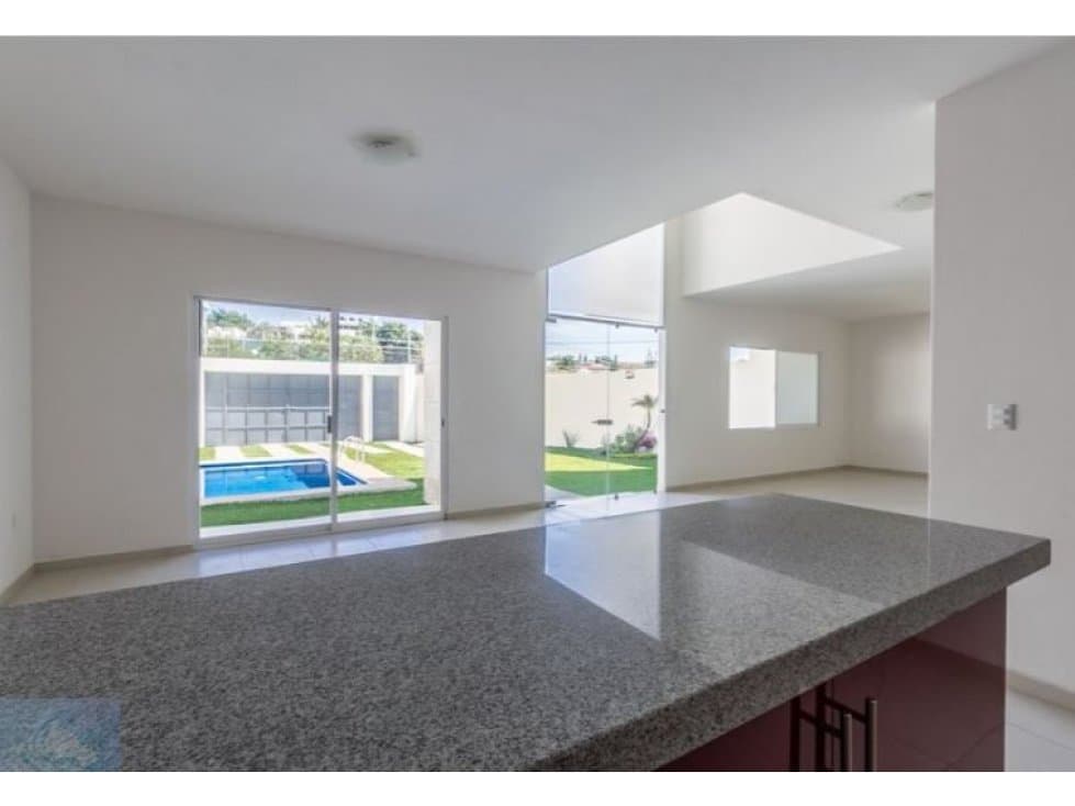 IMPONENTE RESIDENCIA, DOBLE ALTURA, VIG.24/7 — foto 4