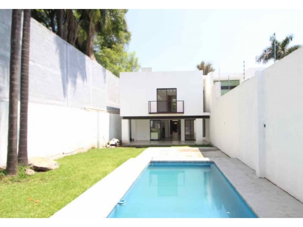 CASA NUEVA CON ALBERCA EN CUERNAVACA — foto 4