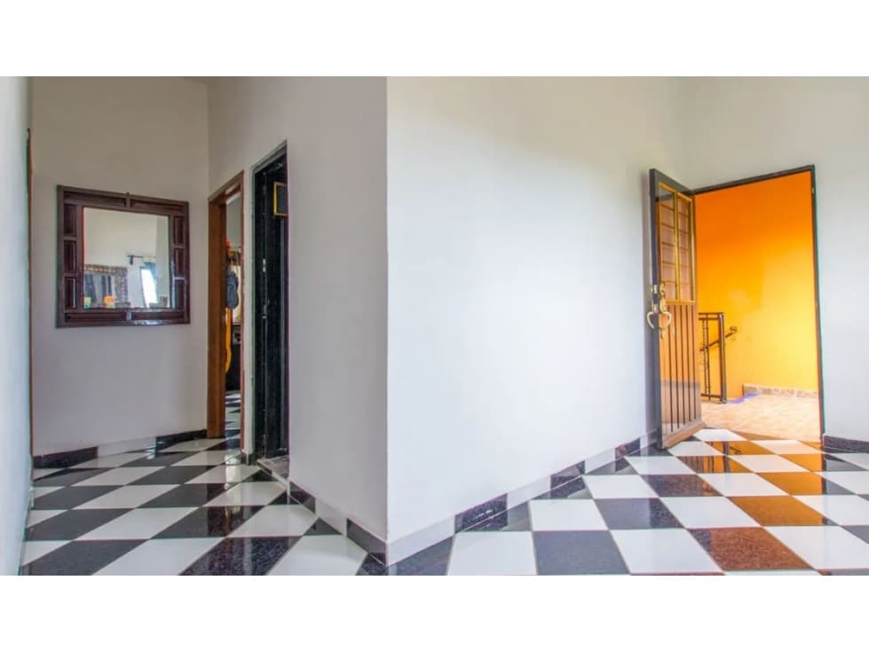 HERMOSA CASA A UNA CUADRA DE LOMAS DE CUERNAVACA — foto 6