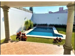 RESIDENCIA AL SUR DE CUERNAVACA EN ZONA RESIDENCIAL VIG. 24/7