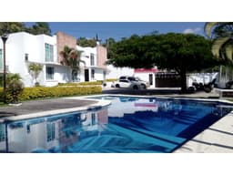 CASA EN CONDOMINIO CON EXCELENTE UBICACIÓN